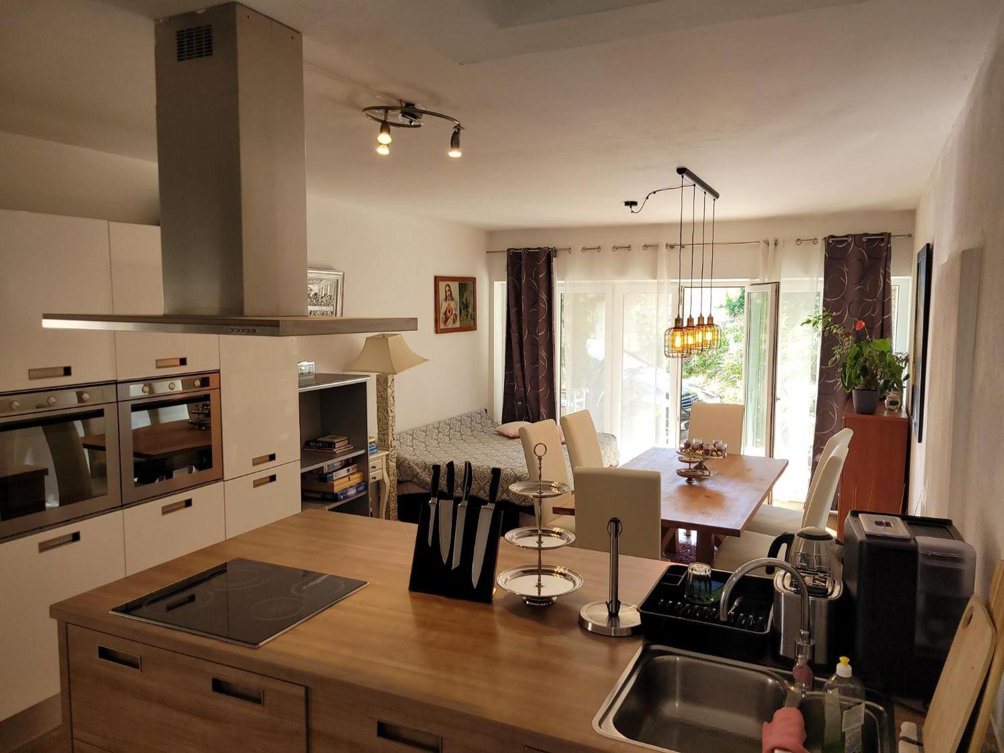 Apartments Chiara Mit Meerblick Und Pool Und Jacuzzi Ловран Экстерьер фото